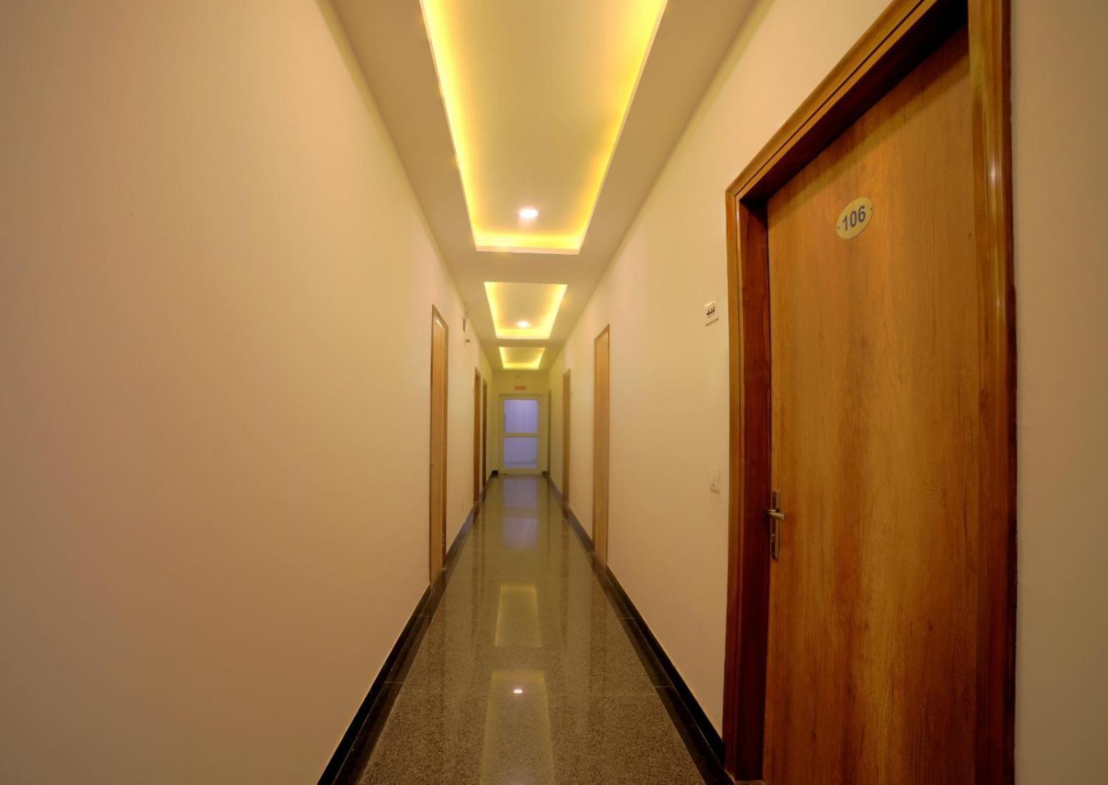 Hotel Peridot Near Igi Delhi Airport Neu-Delhi Exterior foto