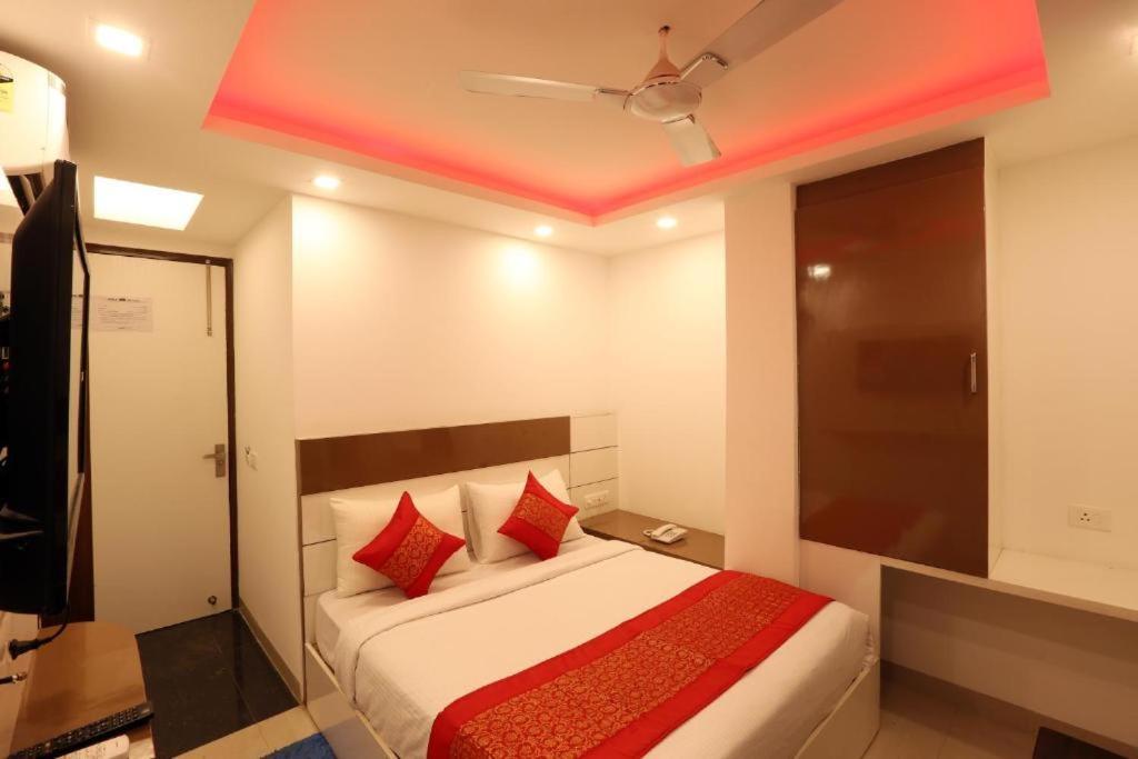 Hotel Peridot Near Igi Delhi Airport Neu-Delhi Exterior foto